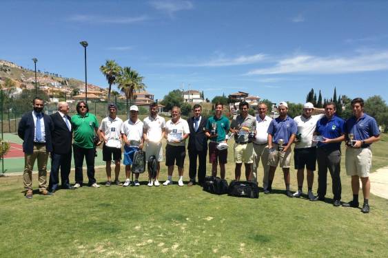 Manuel Migueles y James Ducker Campeones de Andalucía de Dobles de Pitch & Putt en Bil BIl Golf
