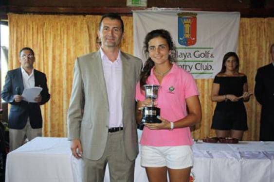 Isabel Bascuas, concentrada por el Comité Técnico Amateur Femenino de la Real Federación Española de Golf 