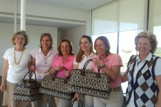 Dina Matarredona, Auxiliadora Espinar, Patricia Dasca y Mercedes García se adjudican la victoria en Golf El Rompido