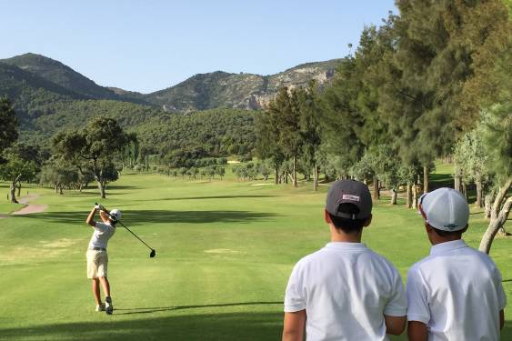 Lauro Golf ha acogido la primera jornada de los Campeonatos de Andalucía Infantil, Alevín y Benjamín