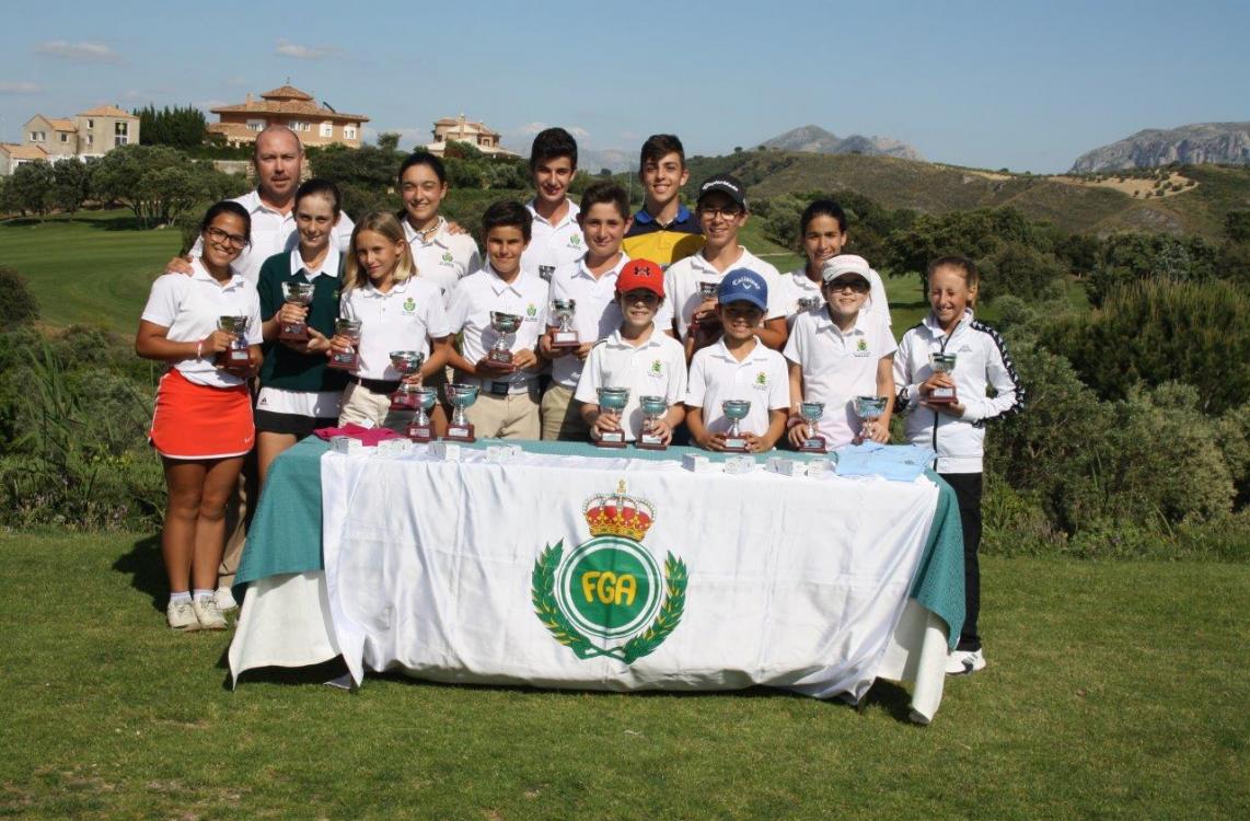 Los Circuitos Juvenil y Benjamín de Andalucía visitaron Sherry y Antequera Golf
