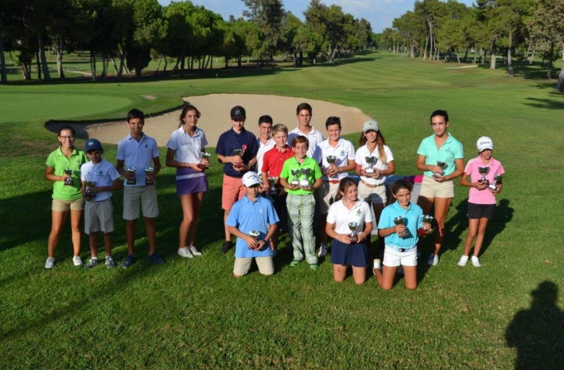 Espectáculo de golf  en los Circuitos Juvenil y Benjamín de Andalucía en Pineda