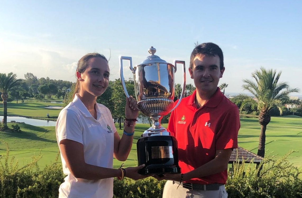Ángel Hidalgo y Marta López, ganadores de la Copa Maestranza en el Real Club Sevilla Golf