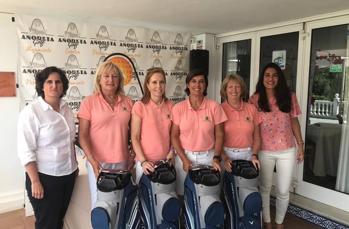 Rosaleen Cunningham, Antonia Silva, Lorena Ricondo y Anne Okeeffe, ganadoras del Circuito Femenino en Añoreta Golf