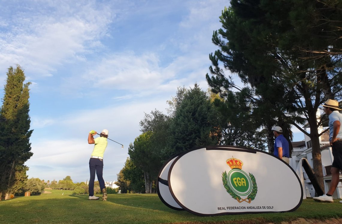 Resultados ajustados y mucha emoción en la Final del Circuito Andaluz de Profesionales en Lauro Golf