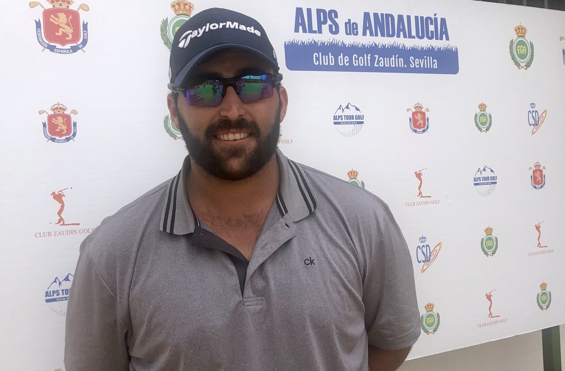 Mario Galiano, con opciones de victoria en el Alps de Andalucía a falta de 18 hoyos